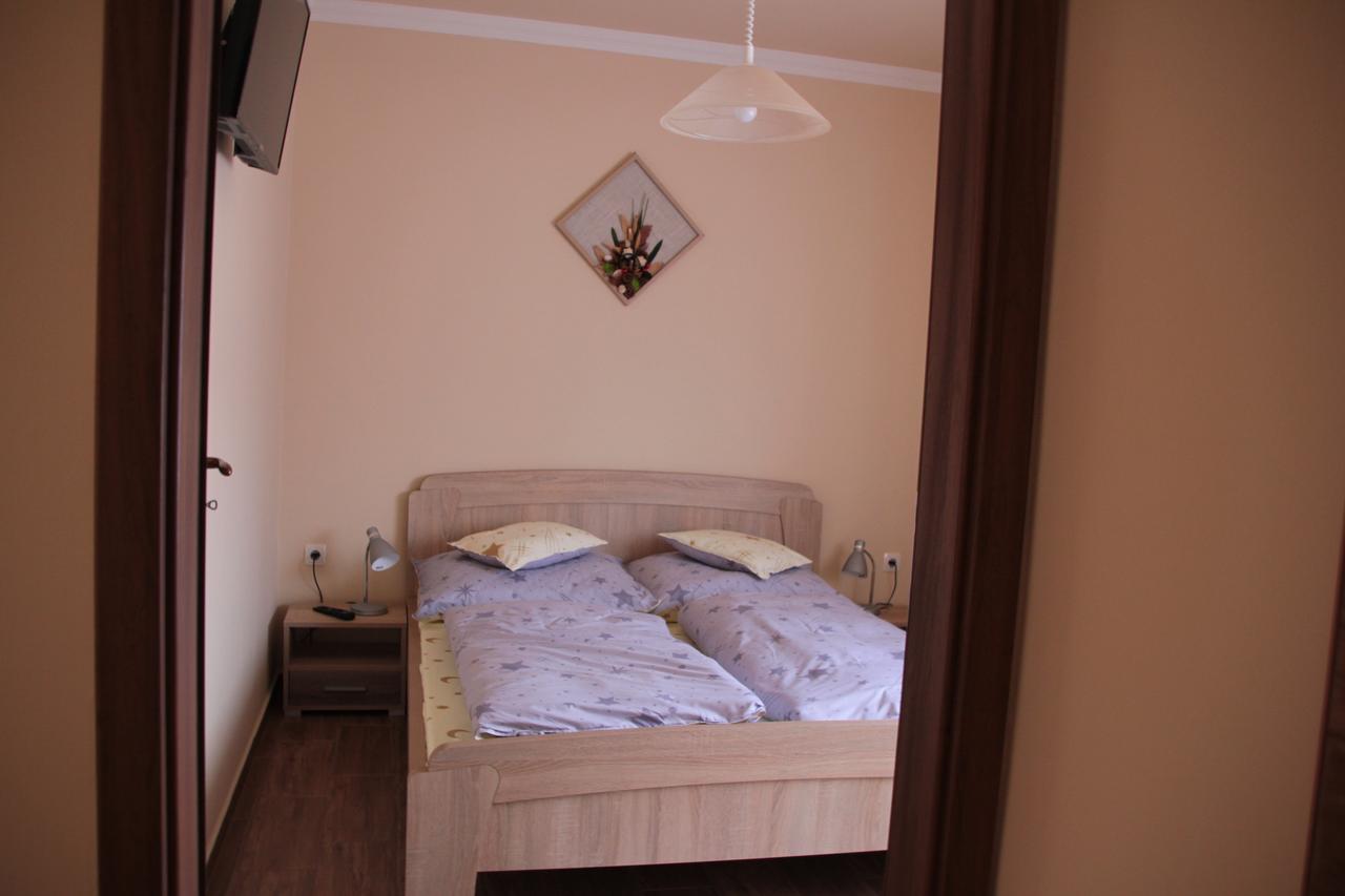 Imola Es Andrea Apartmanhaz 2 Hajdúszoboszló المظهر الخارجي الصورة