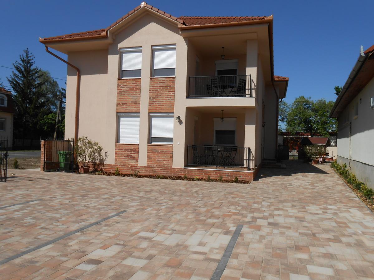 Imola Es Andrea Apartmanhaz 2 Hajdúszoboszló المظهر الخارجي الصورة